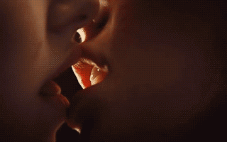 Почему мужчины изменяют женам, но не уходят: 10 основных причин в отношениях