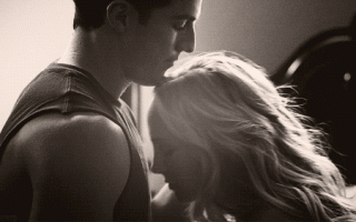 Если девушка — подруга страстно, тайно любит друга, что делать?