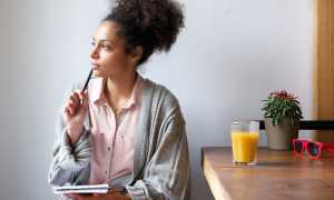 Статусы для девушек со смыслом: ТОП — 150 фраз для вдохновения