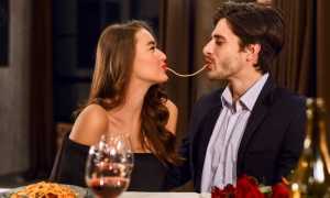 Правила PDA в отношениях – как не смутить публику и сохранить гармонию?