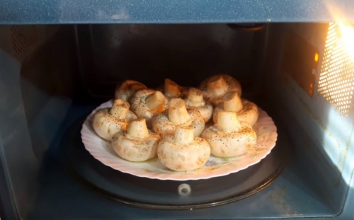 В микроволновке 