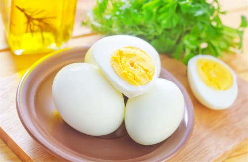 Куриные яйца