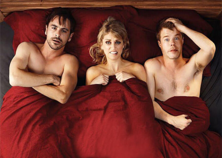 минусы секса втроем