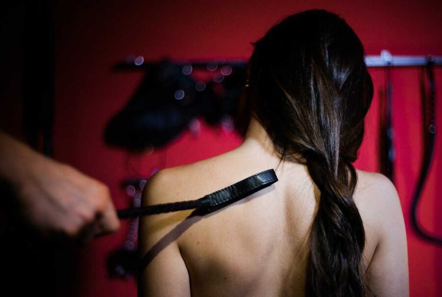 мужчина манипулятор