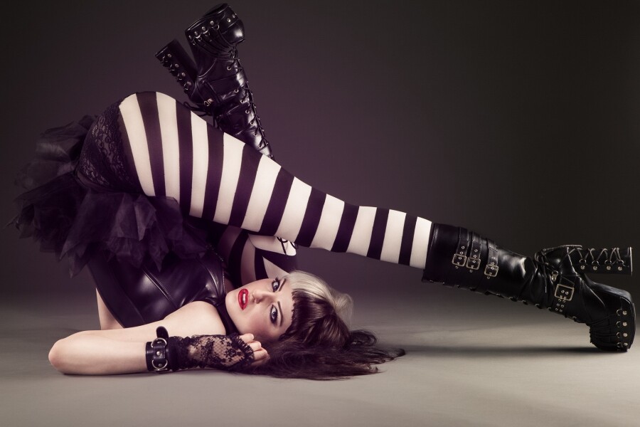 как вести себя девушке в отношениях