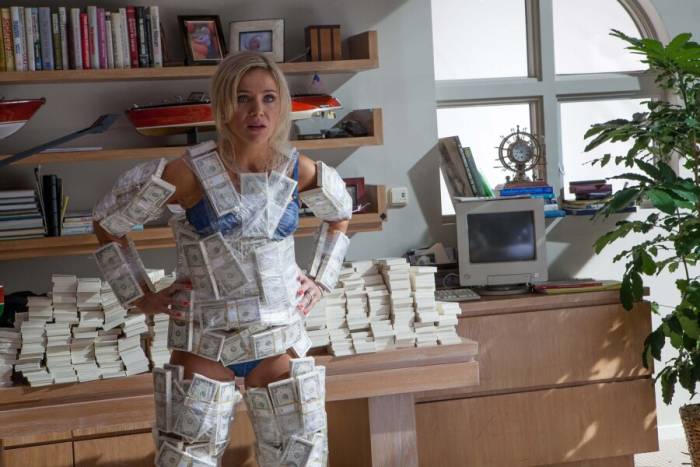 девушка с деньгами