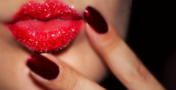 Женские губы