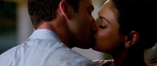 девушке приятно