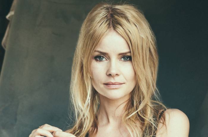 Анита Брием