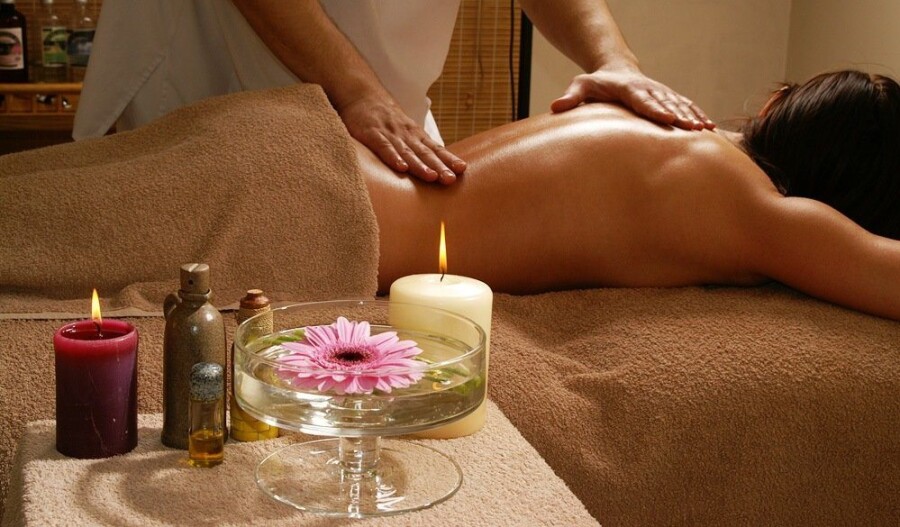 масла для эротического массажа