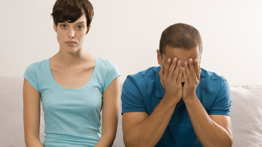 недовольная пара