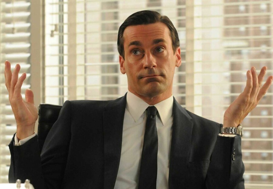 мужчина делает назло женщине