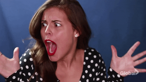 удивленная девушка