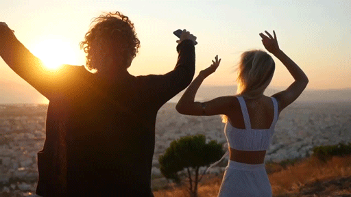 Люди в отношениях полнеют