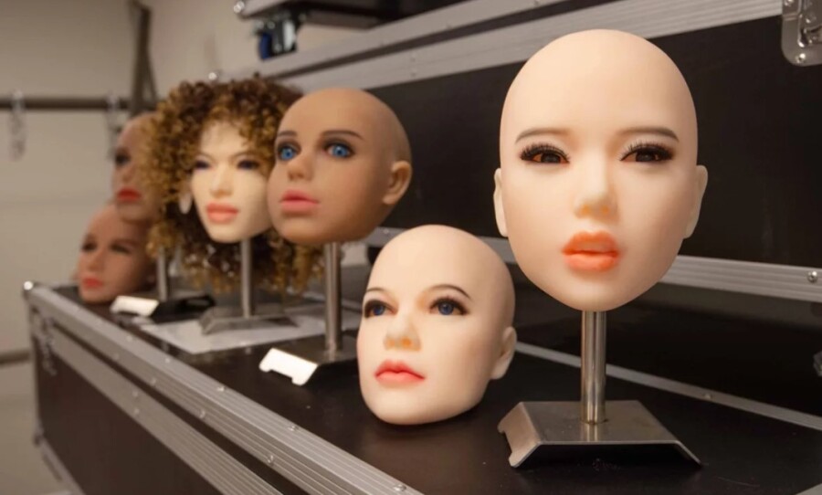 Резиновые куклы