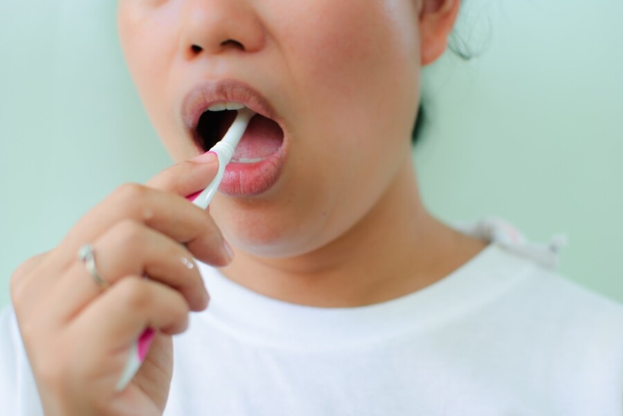 как избавиться от запаха лука изо рта