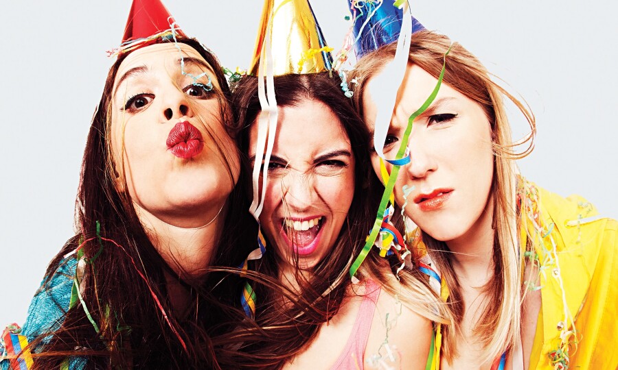 подруги на дне рождении